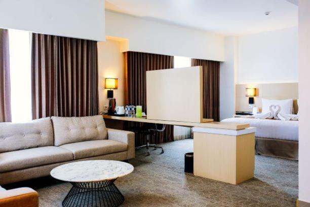 סמאראנג Golden City Hotel And Convention Center - Chse Certified מראה חיצוני תמונה