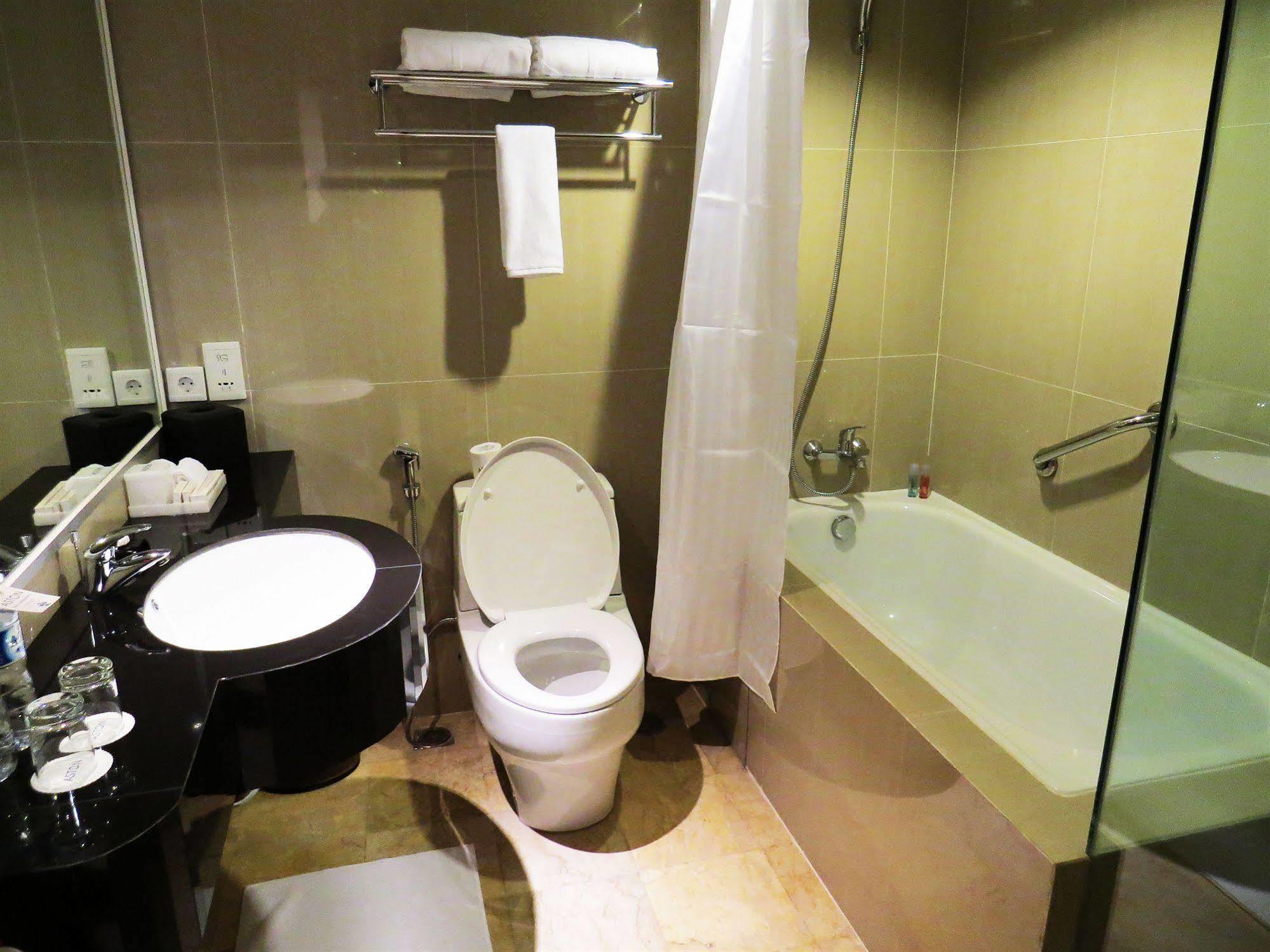 סמאראנג Golden City Hotel And Convention Center - Chse Certified מראה חיצוני תמונה